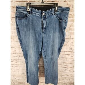 Chicos Fabulously Slimming 2.5 Large 14 Short Medium Wash Straight Leg